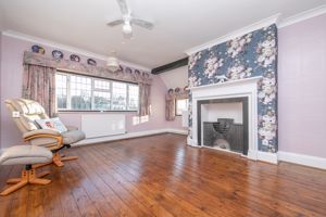 GUTTERIDGE HALL LANE- click for photo gallery